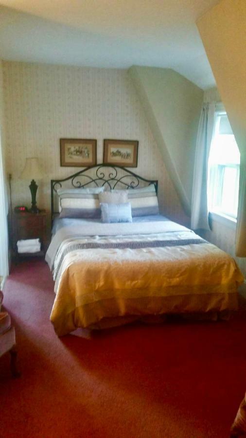 Old Corner Inn Манчестер-бай-те-Сі Екстер'єр фото